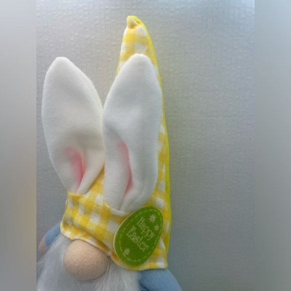 Spring/Easter Bunny Gnome - Picture 7 of 11